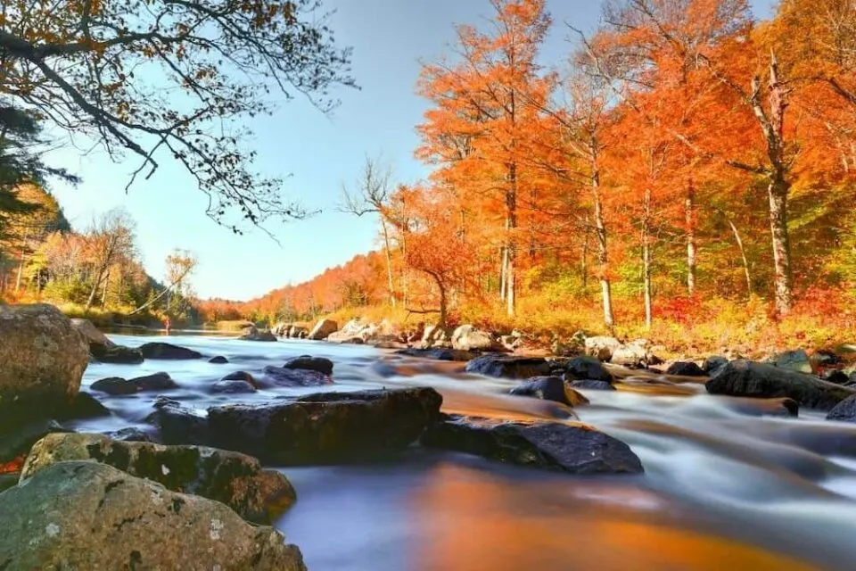 Fall-Foliage-NY-960x640.jpg Falling Into Adventure: Travel, Foliage & the Gear That Gets You There